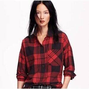 Red and Black Boyfriend Plaid Front Pocket Cotton Size Medium Light Flannel